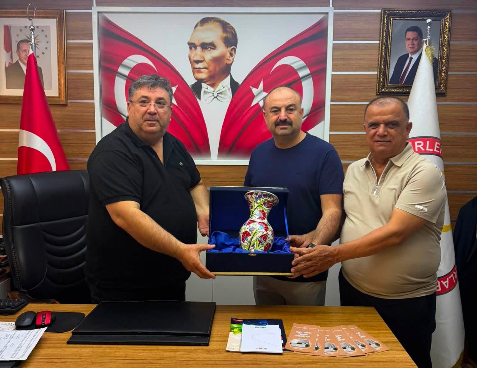 Mehmet Özdil’den Antalya’da Yoğun Temaslar: Esnaf, Üretim ve Tarım Projeleri Masada