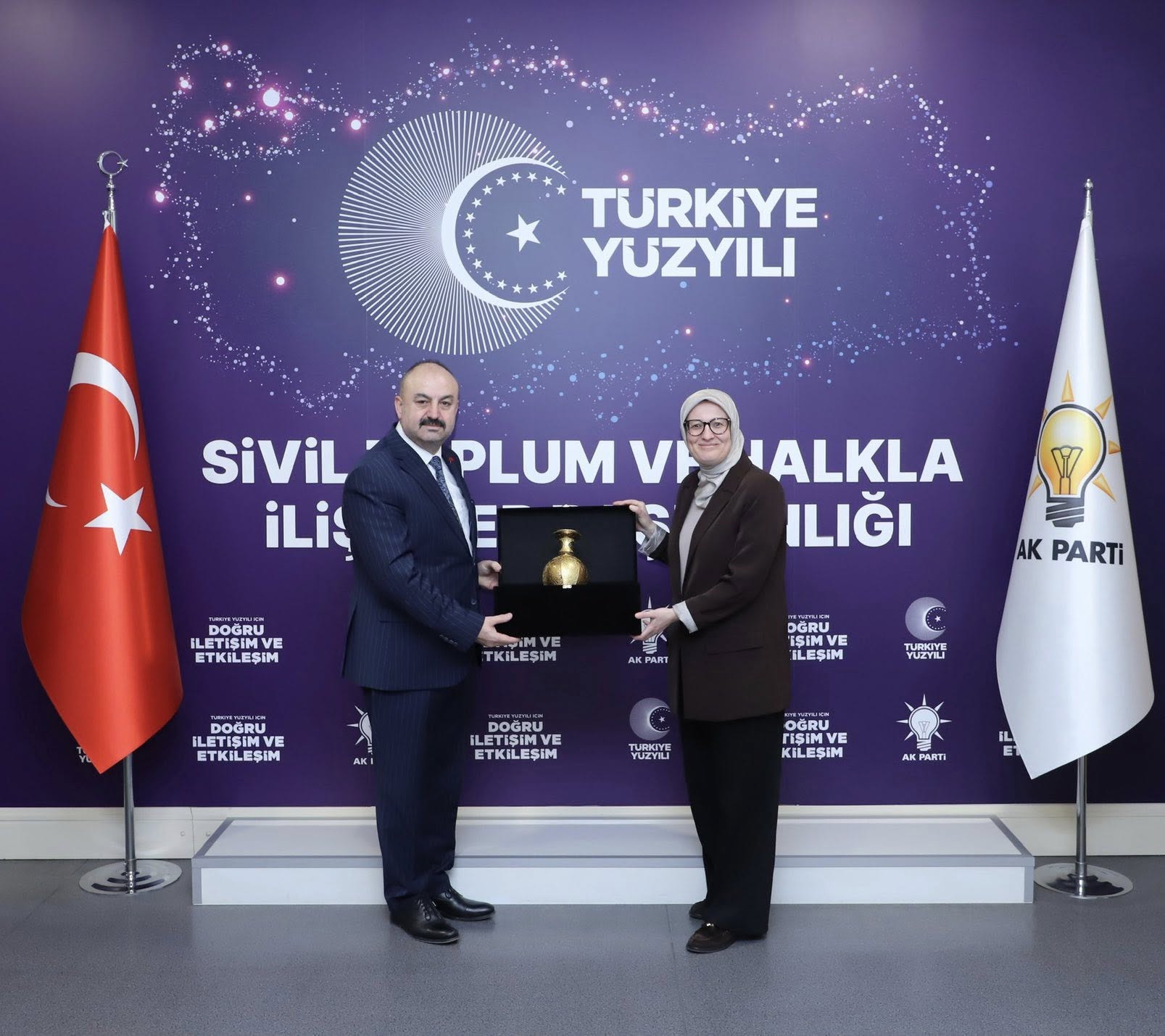 UEB Kurucu Başkanı Mehmet Özdil’den AK Parti Genel Merkezi’nde Sayın Belgin Uygur’a Ziyaret