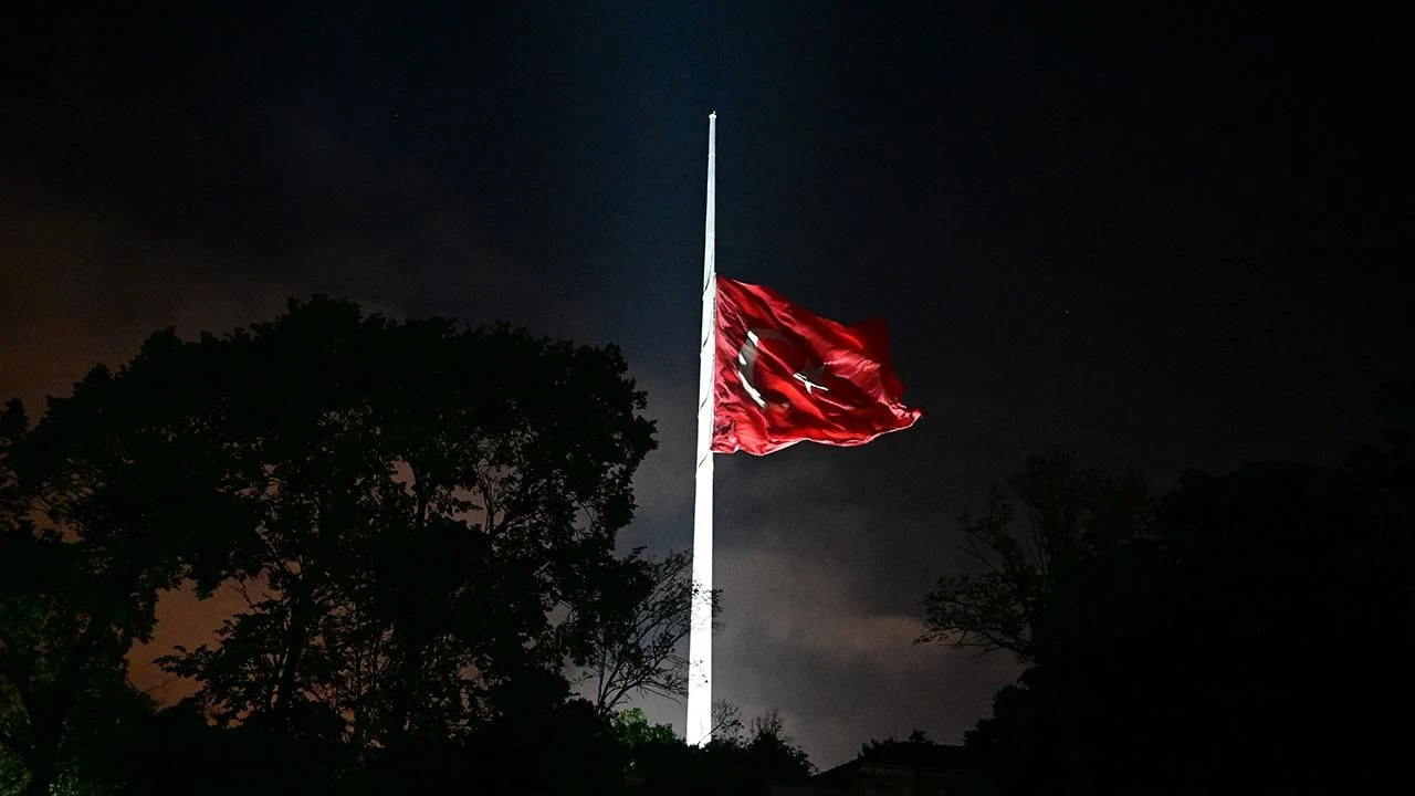 VATAN SİZE MİNNETTAR